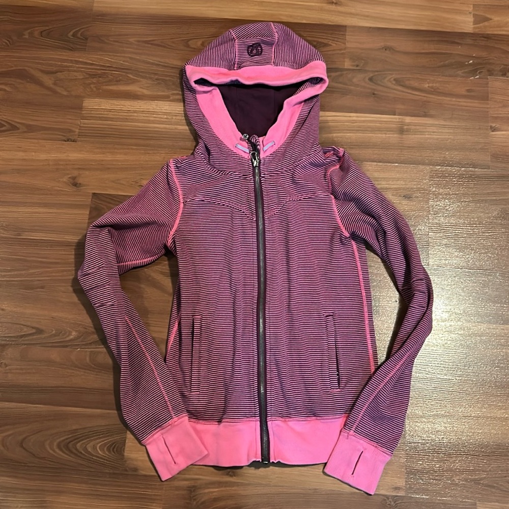 Size 4 lululemon zip up